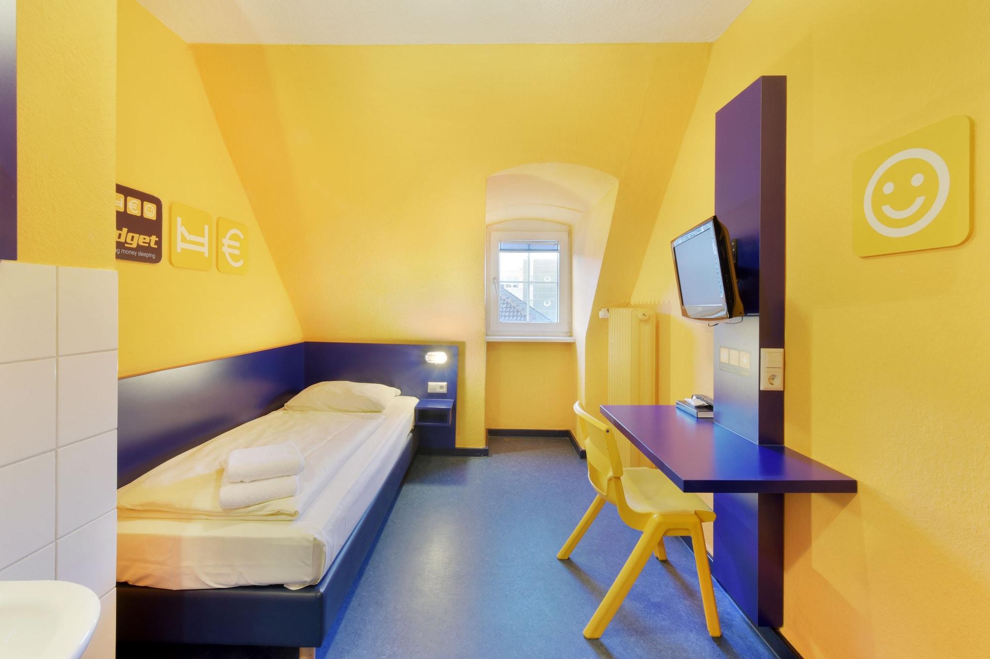Bed'Nbudget Expo-Hostel Rooms Ганновер Экстерьер фото