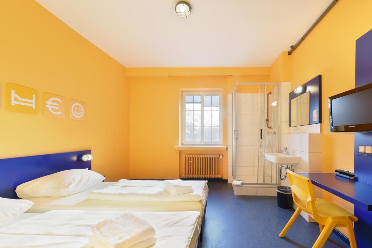 Bed'Nbudget Expo-Hostel Rooms Ганновер Экстерьер фото